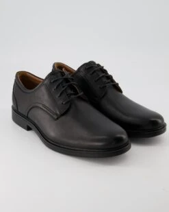 Clarks Un Aldric Lace In Schwarz