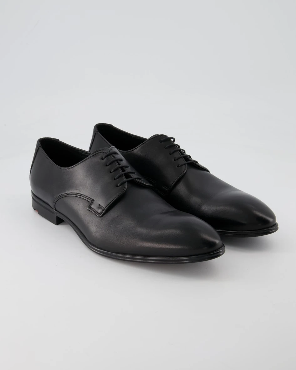 Lloyd MADOC In Schwarz 1 Lloyd MADOC In Schwarz