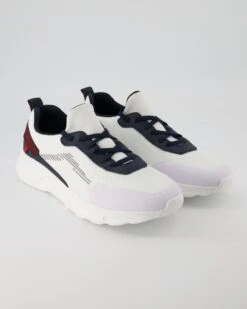 Bugatti Palawan In Weiß