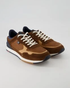 Lloyd EMILIAN In Braun